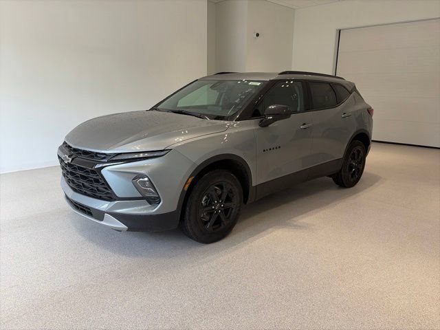 New 2026 Chevrolet Blazer LT w/ Convenience Package AWD/4WD image 3