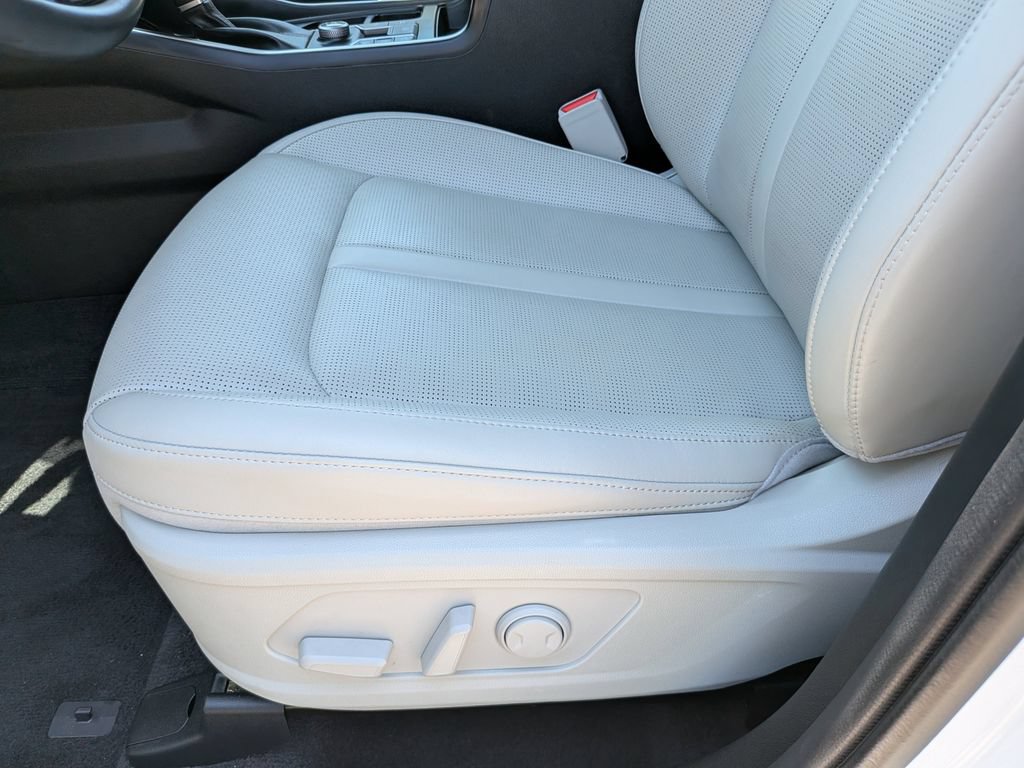 Certified 2024 Kia Sorento EX w/ Panoramic Sunroof Package FWD image 22