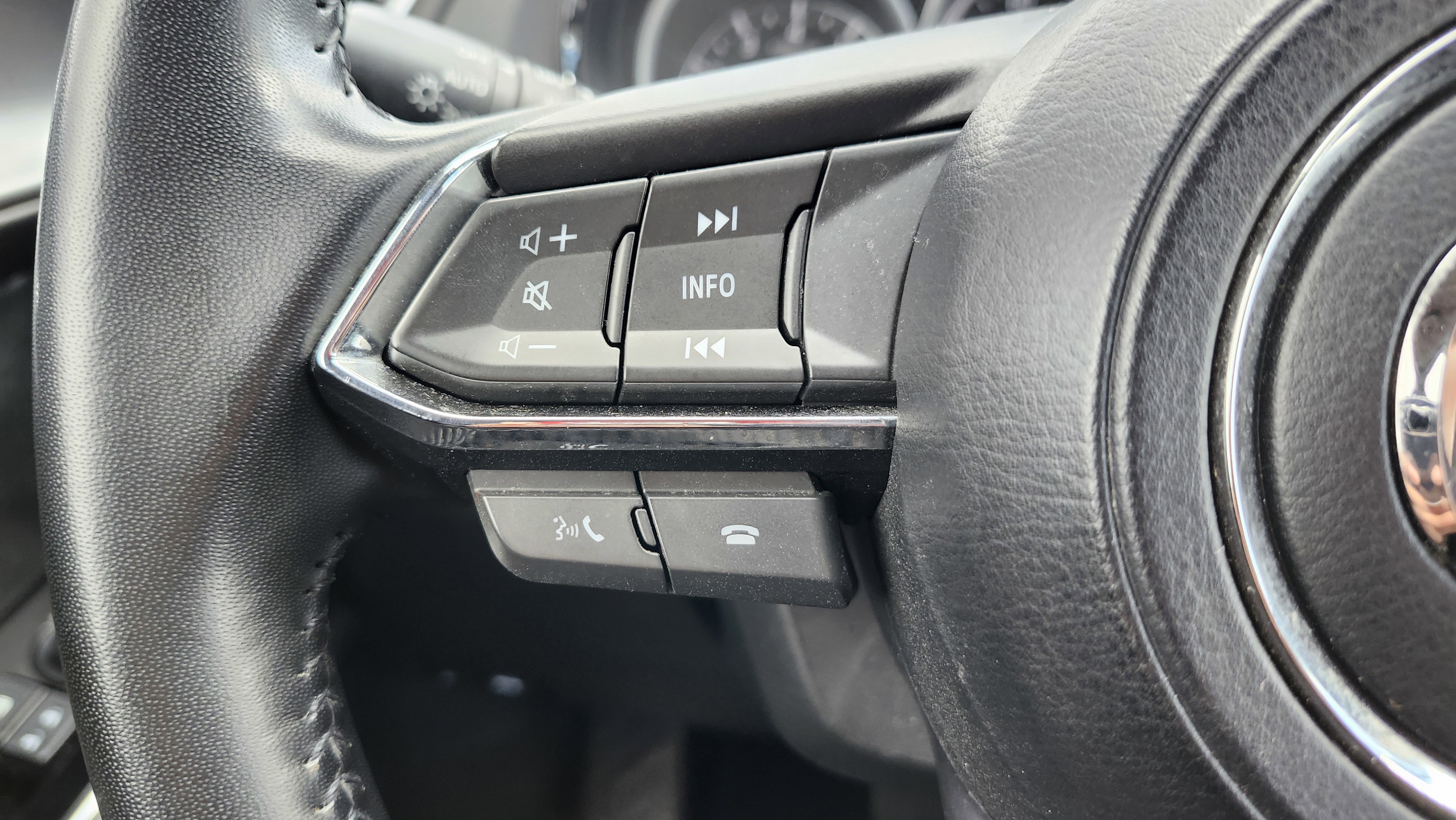 Used 2022 MAZDA CX-9 Touring Plus image 39