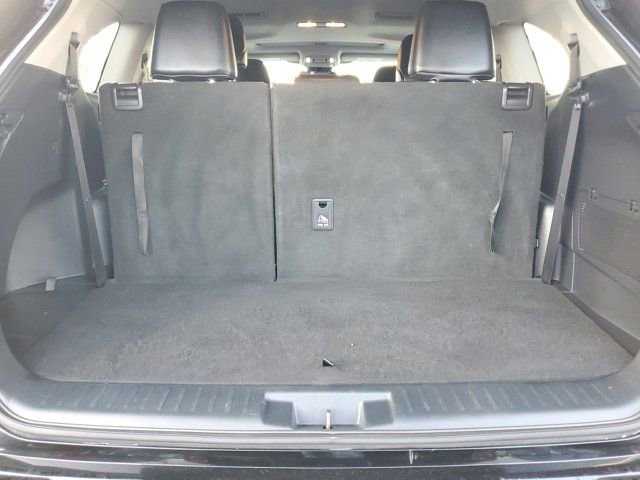 Used 2021 Toyota Highlander XLE FWD image 7