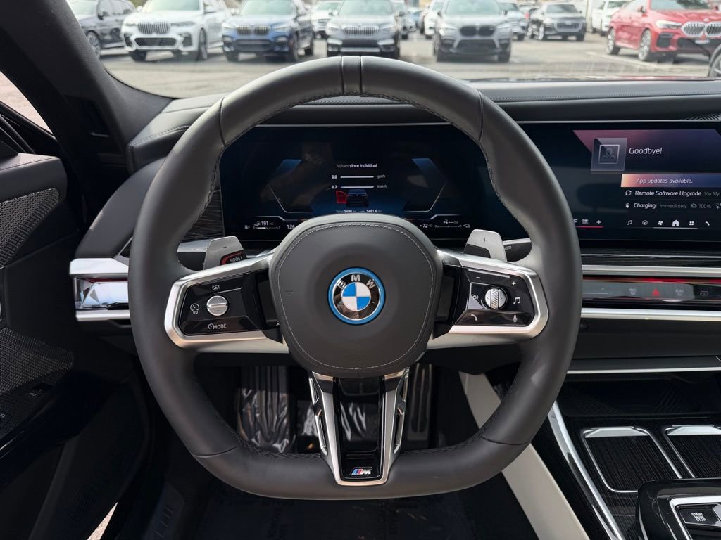 Used 2025 BMW 750e xDrive AWD/4WD image 14