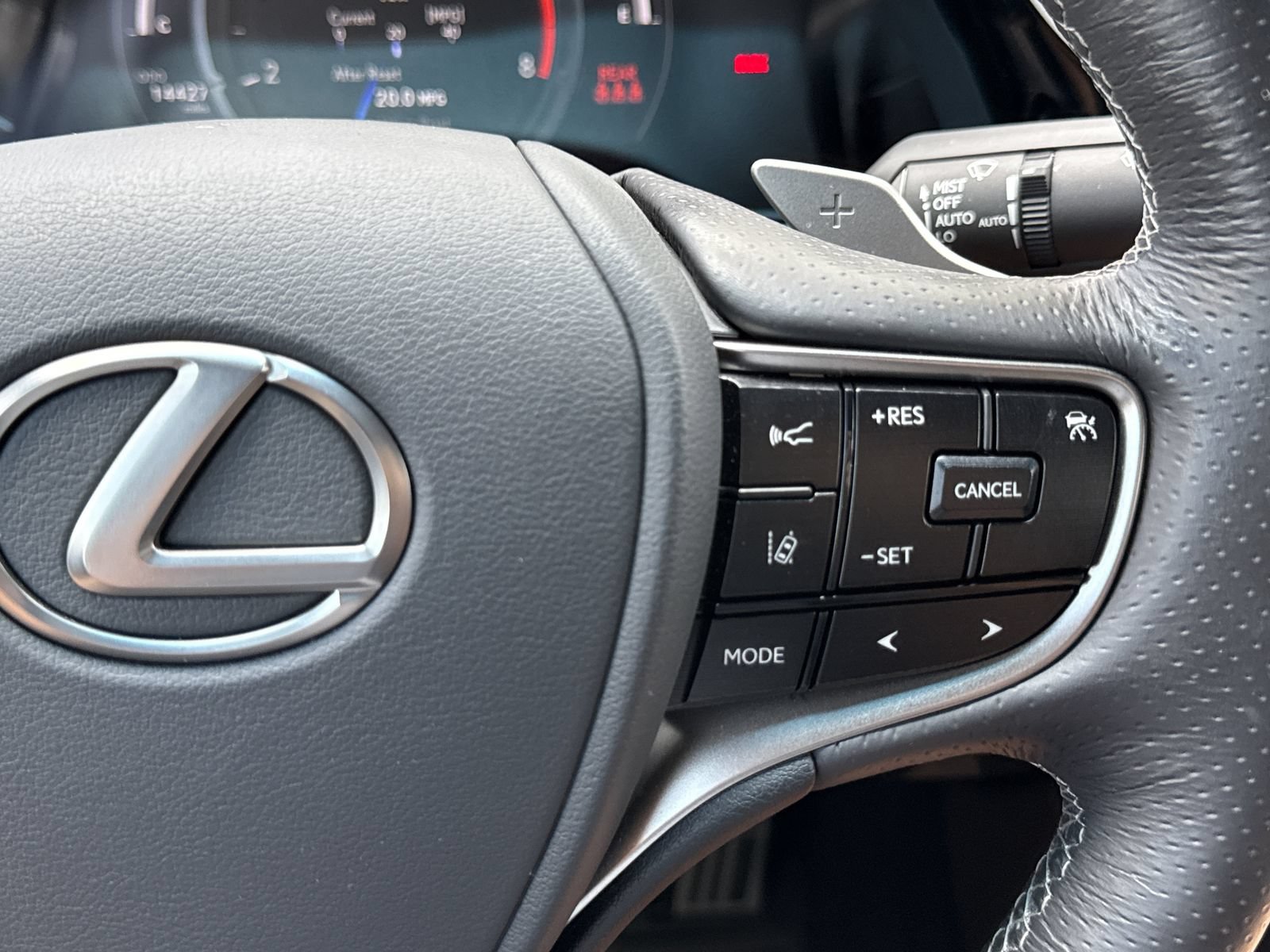 Used 2024 Lexus ES 350 F Sport w/ Accessory Package (Z2) FWD image 25