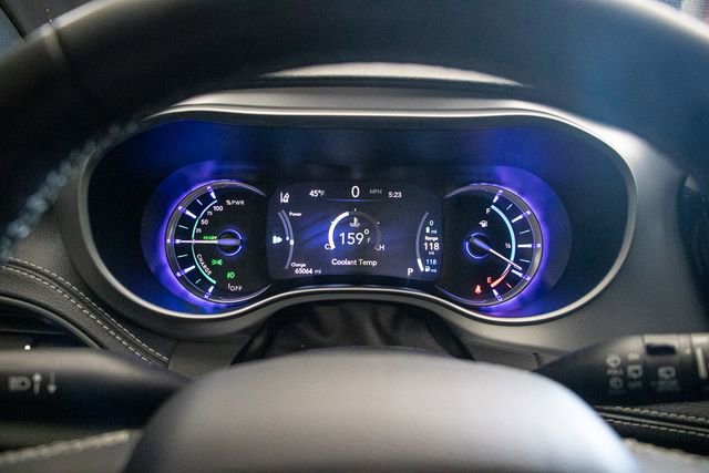 Used 2024 Chrysler Pacifica Select FWD image 23