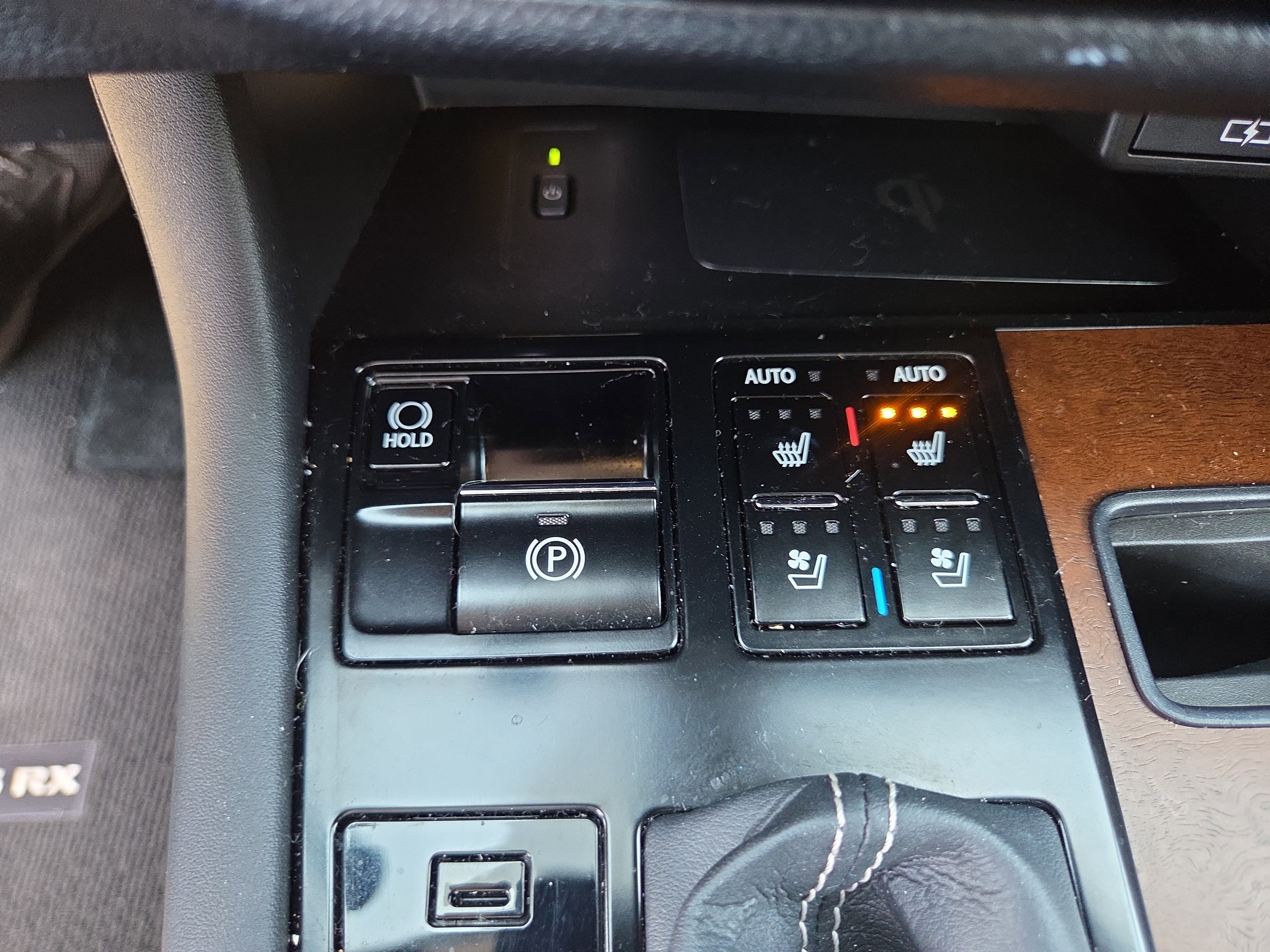 Certified 2022 Lexus RX 350L Premium w/ Premium Package image 30