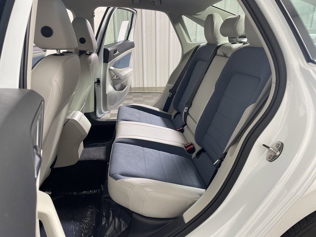 New 2026 Volkswagen Jetta SE FWD image 19