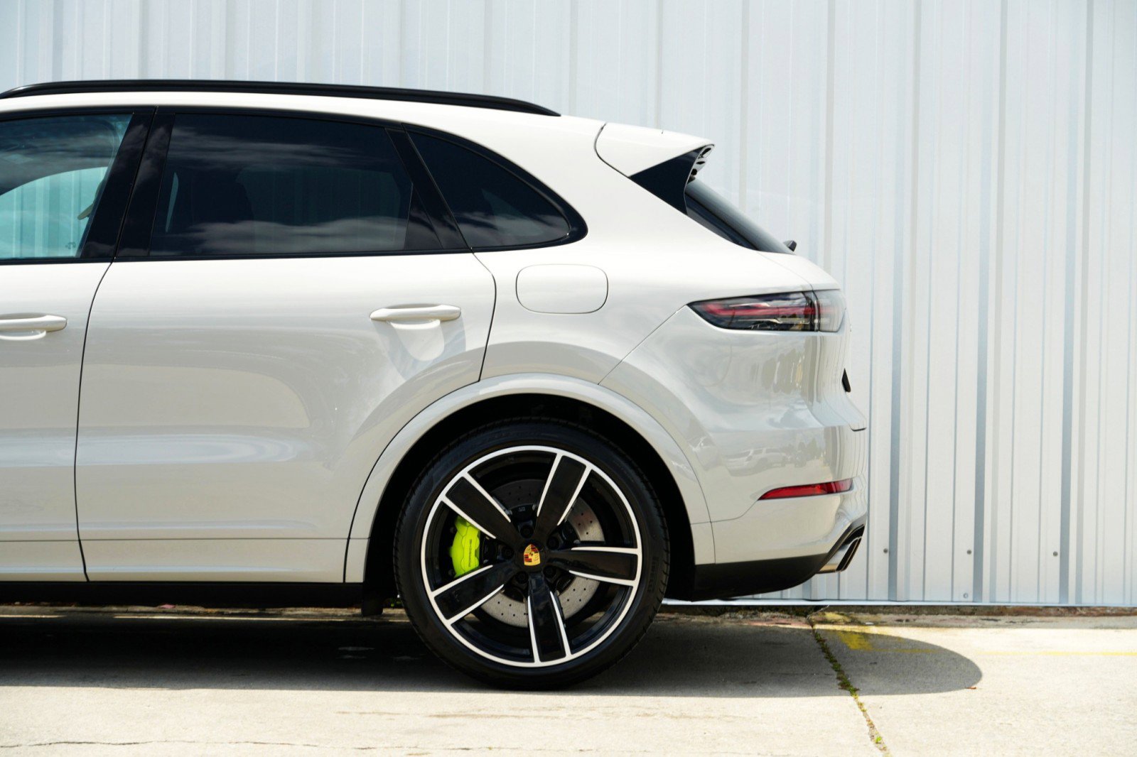 Used 2022 Porsche Cayenne Turbo S w/ Assistance Package image 61
