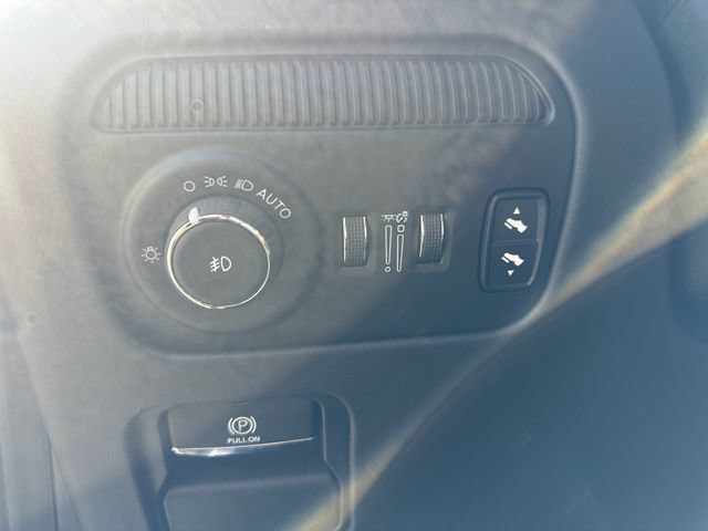 Used 2024 Jeep Grand Wagoneer Series III AWD/4WD image 26