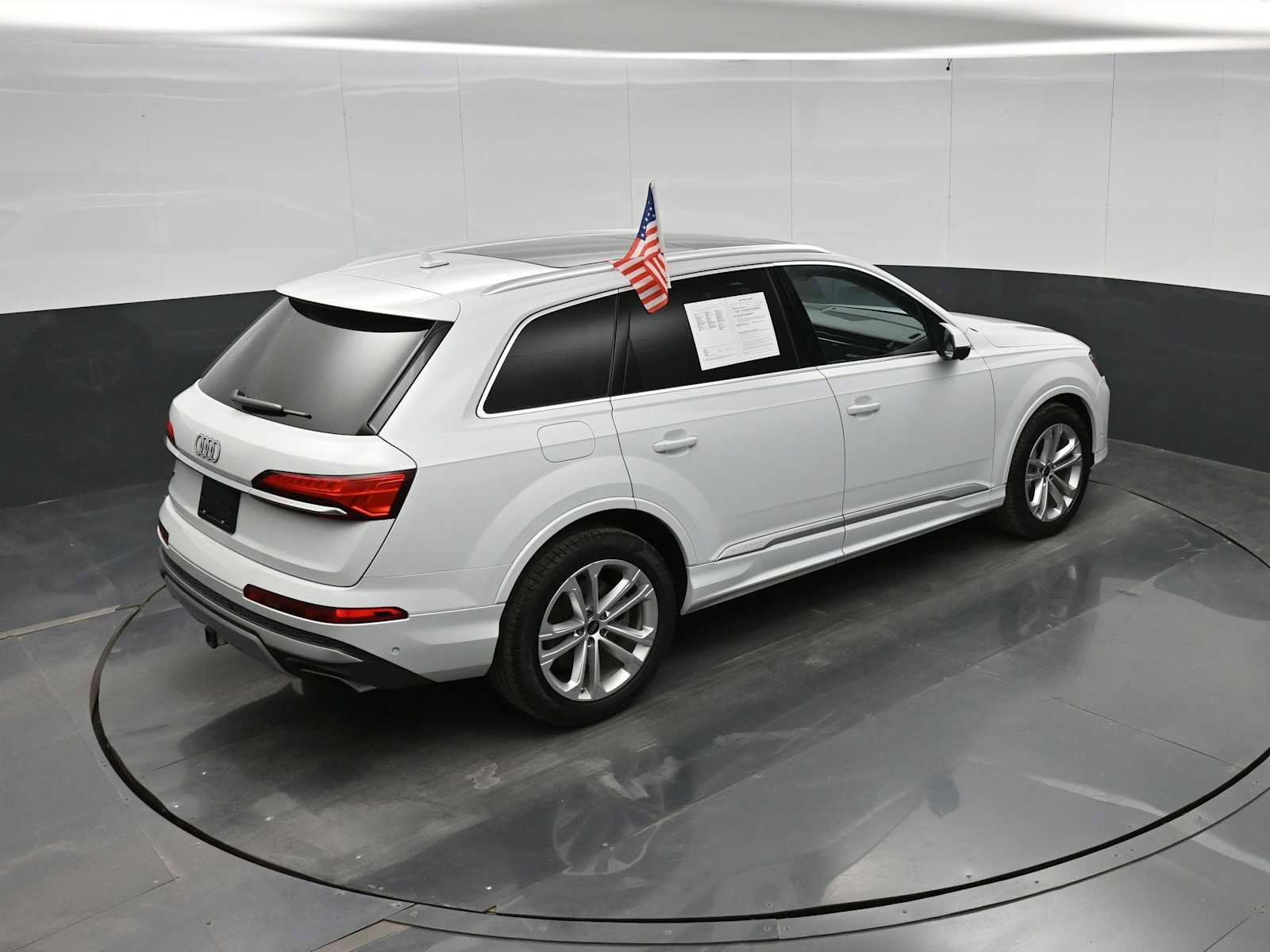 Used 2025 Audi Q7 3.0T Prestige w/ Prestige Package AWD/4WD image 28