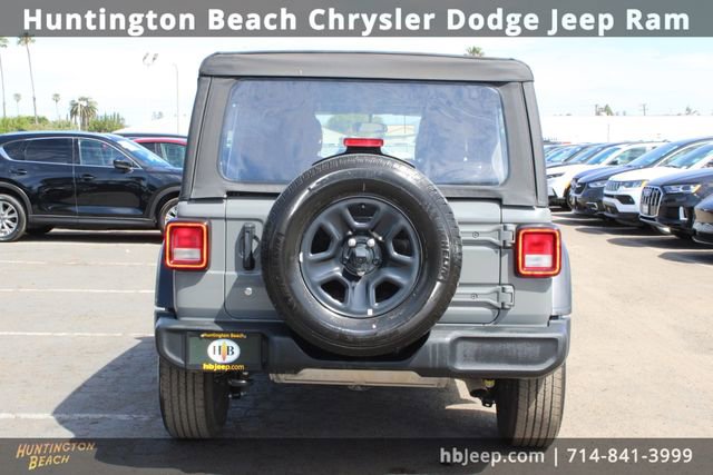 Used 2023 Jeep Wrangler Sport image 4