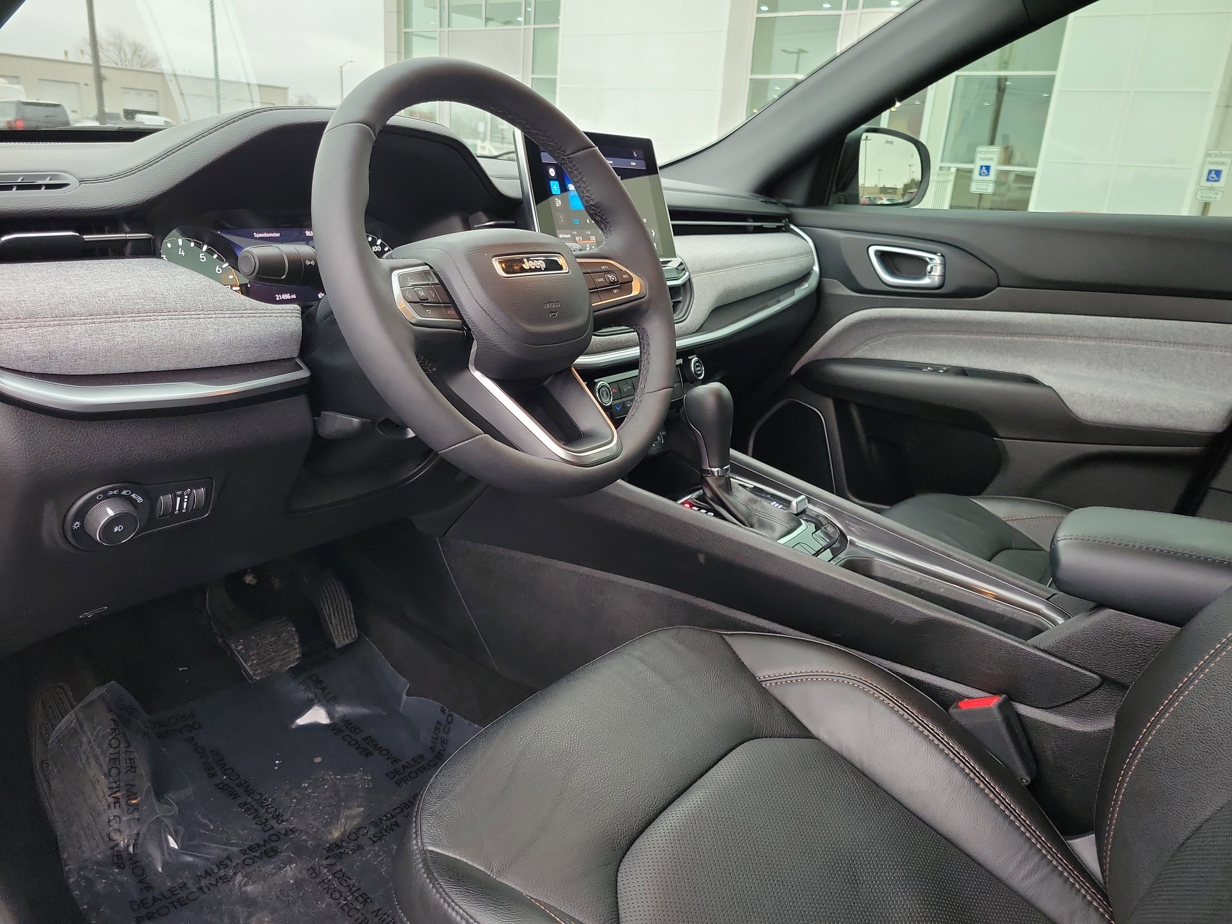 Used 2023 Jeep Compass Latitude image 19