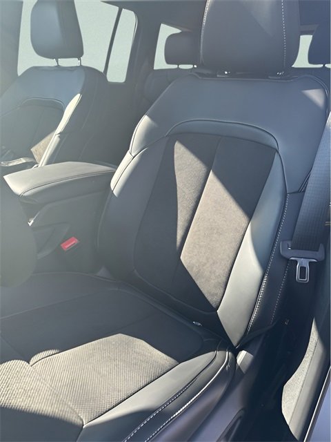 New 2025 Jeep Grand Cherokee Altitude image 25