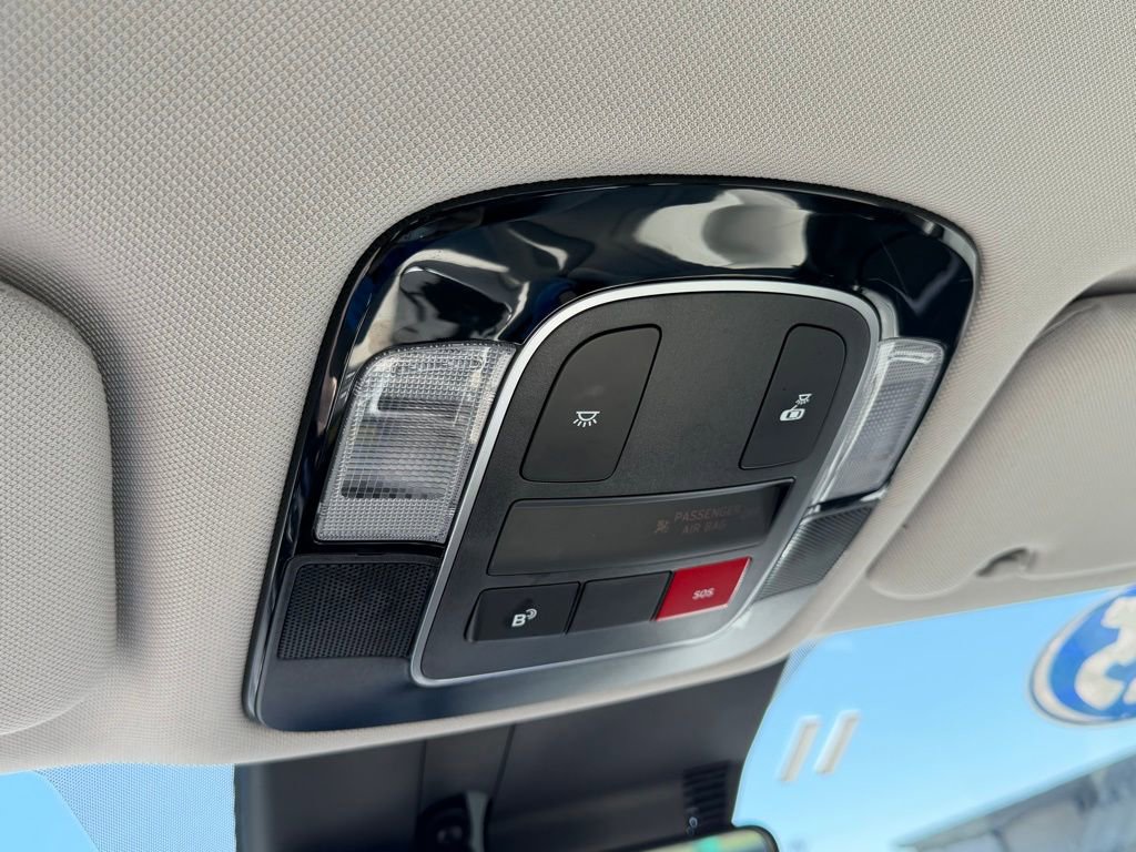 Used 2025 Hyundai Sonata SEL FWD image 28