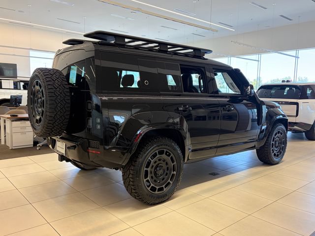 New 2026 Land Rover Defender 110 OCTA AWD/4WD image 18