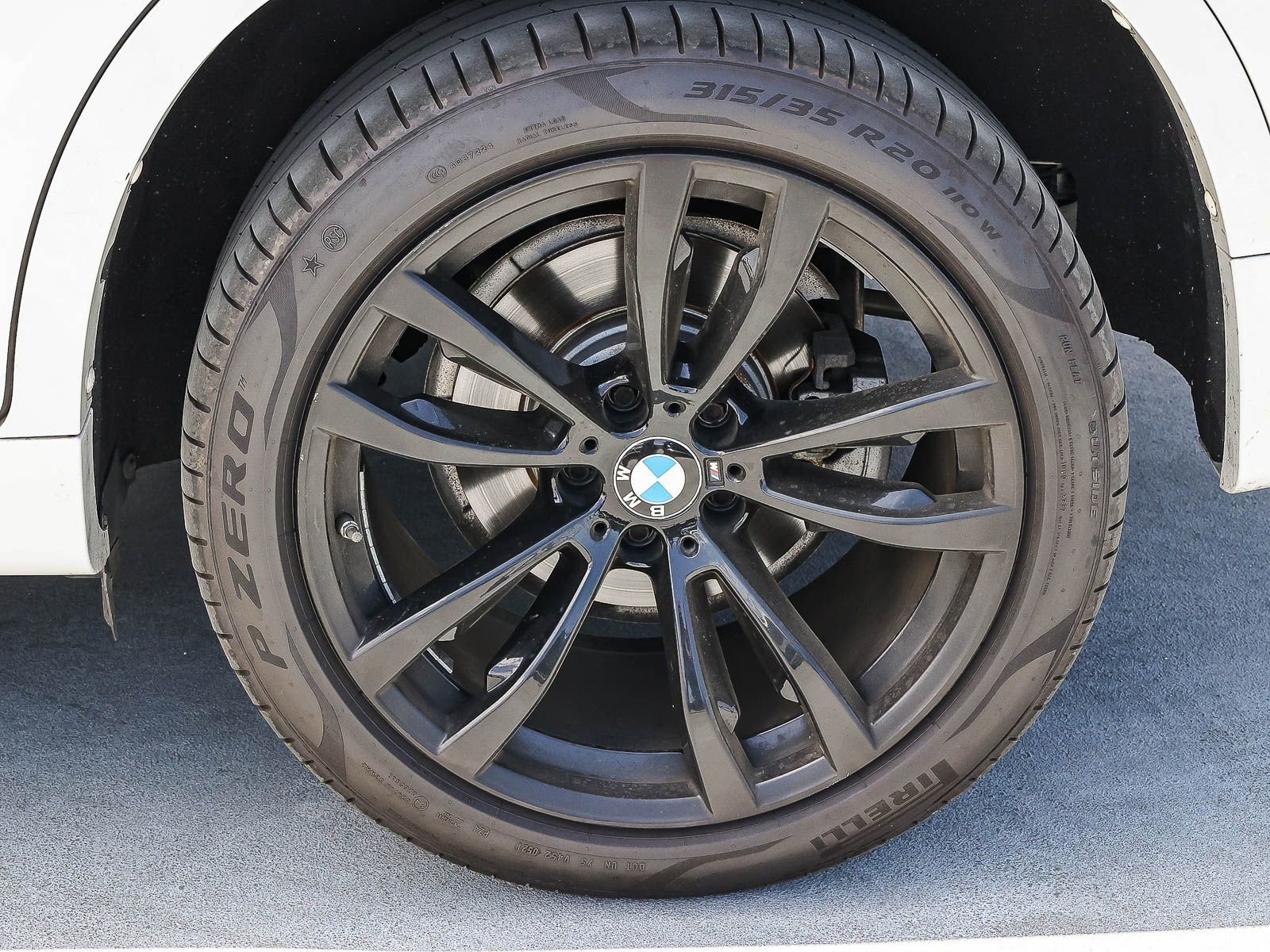 Used 2019 BMW X6 sDrive35i w/ M Sport Package RWD image 8