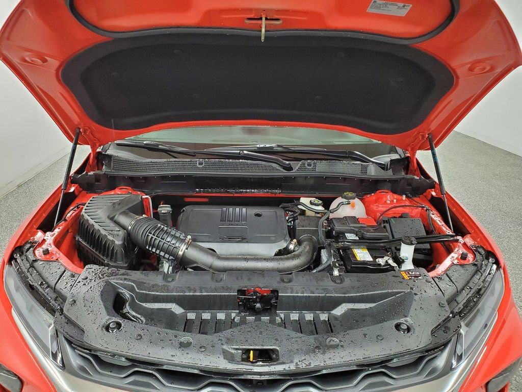 Used 2025 Chevrolet Blazer LT FWD image 10