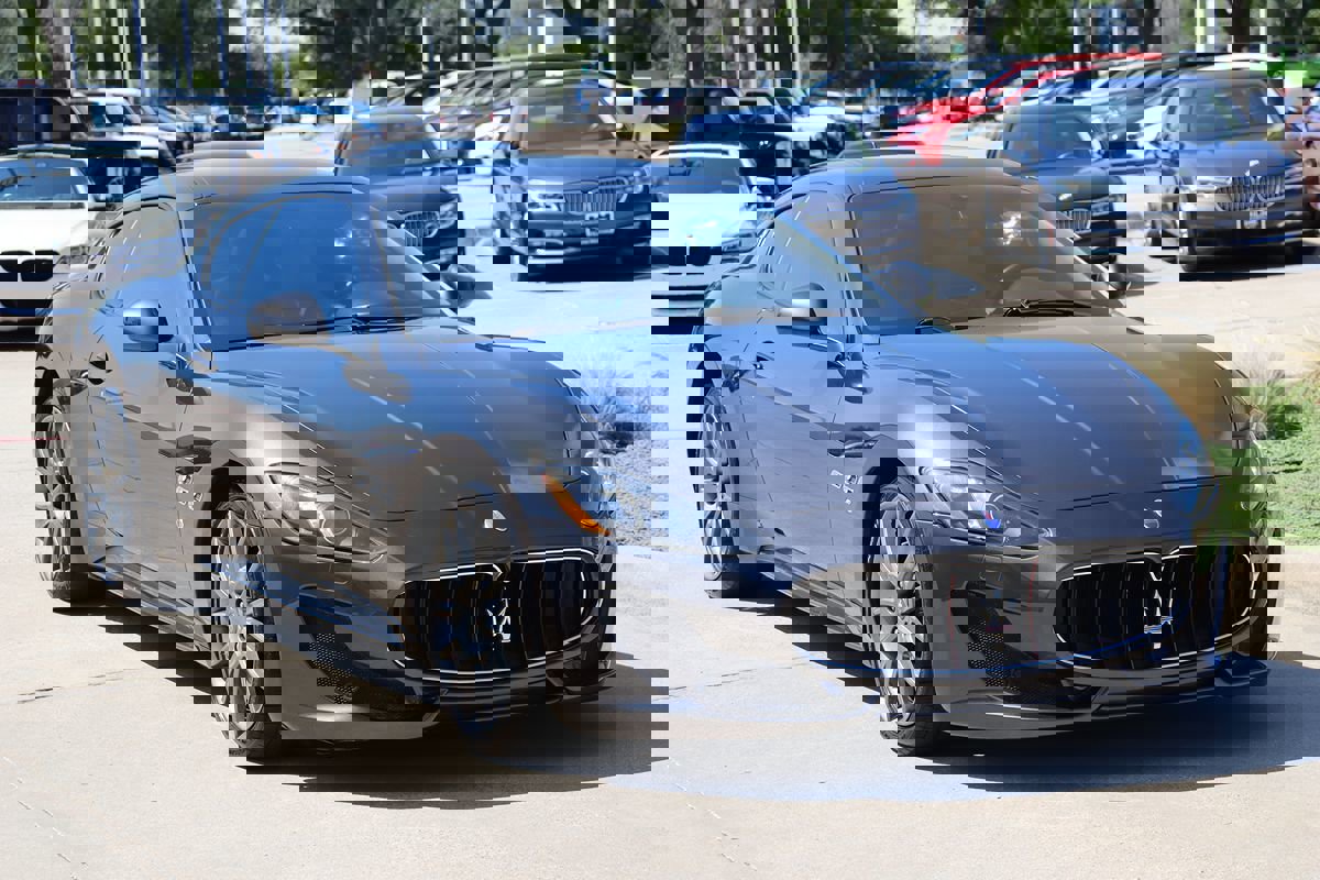 Used 2014 Maserati GranTurismo Sport image 2