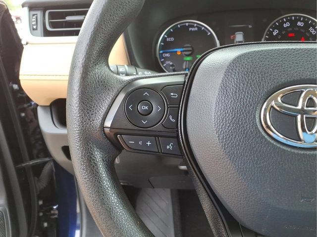 Used 2021 Toyota RAV4 XLE AWD/4WD image 16