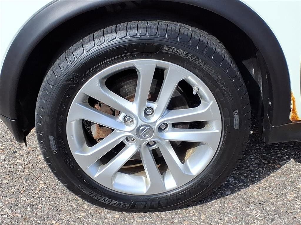 Used 2012 Nissan Juke SV image 9