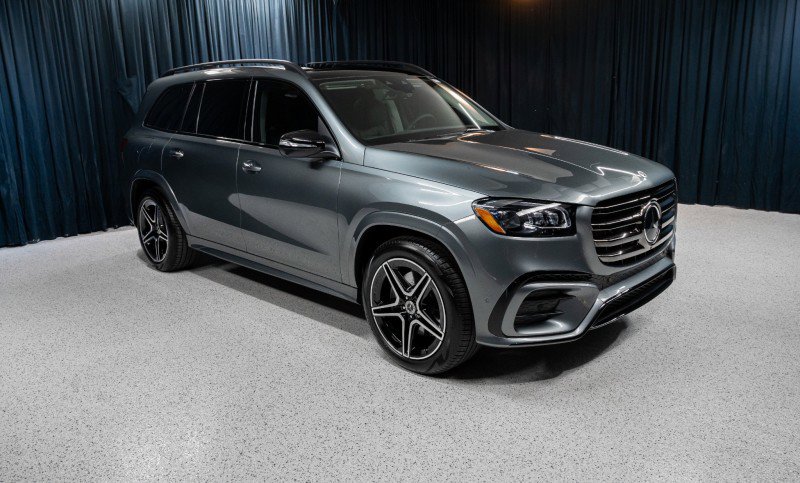 New 2026 Mercedes-Benz GLS 450 4MATIC image 3
