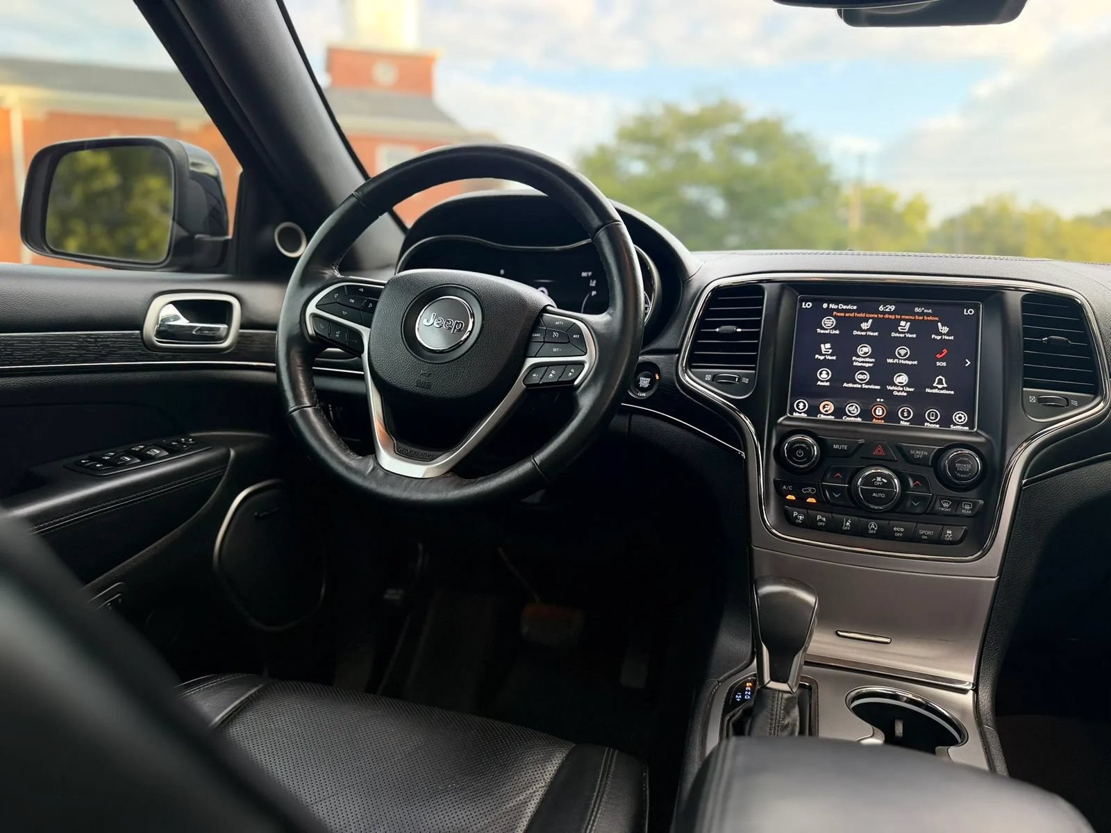 Used 2018 Jeep Grand Cherokee High Altitude AWD/4WD image 15