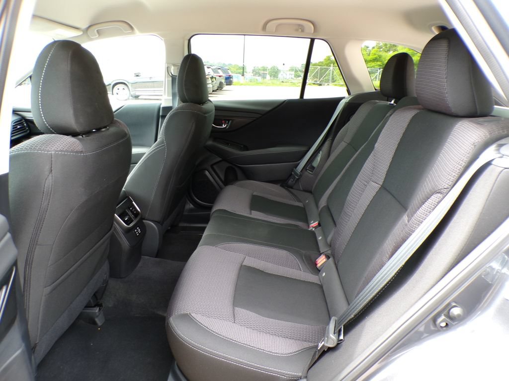 Used 2025 Subaru Outback Premium AWD/4WD image 18