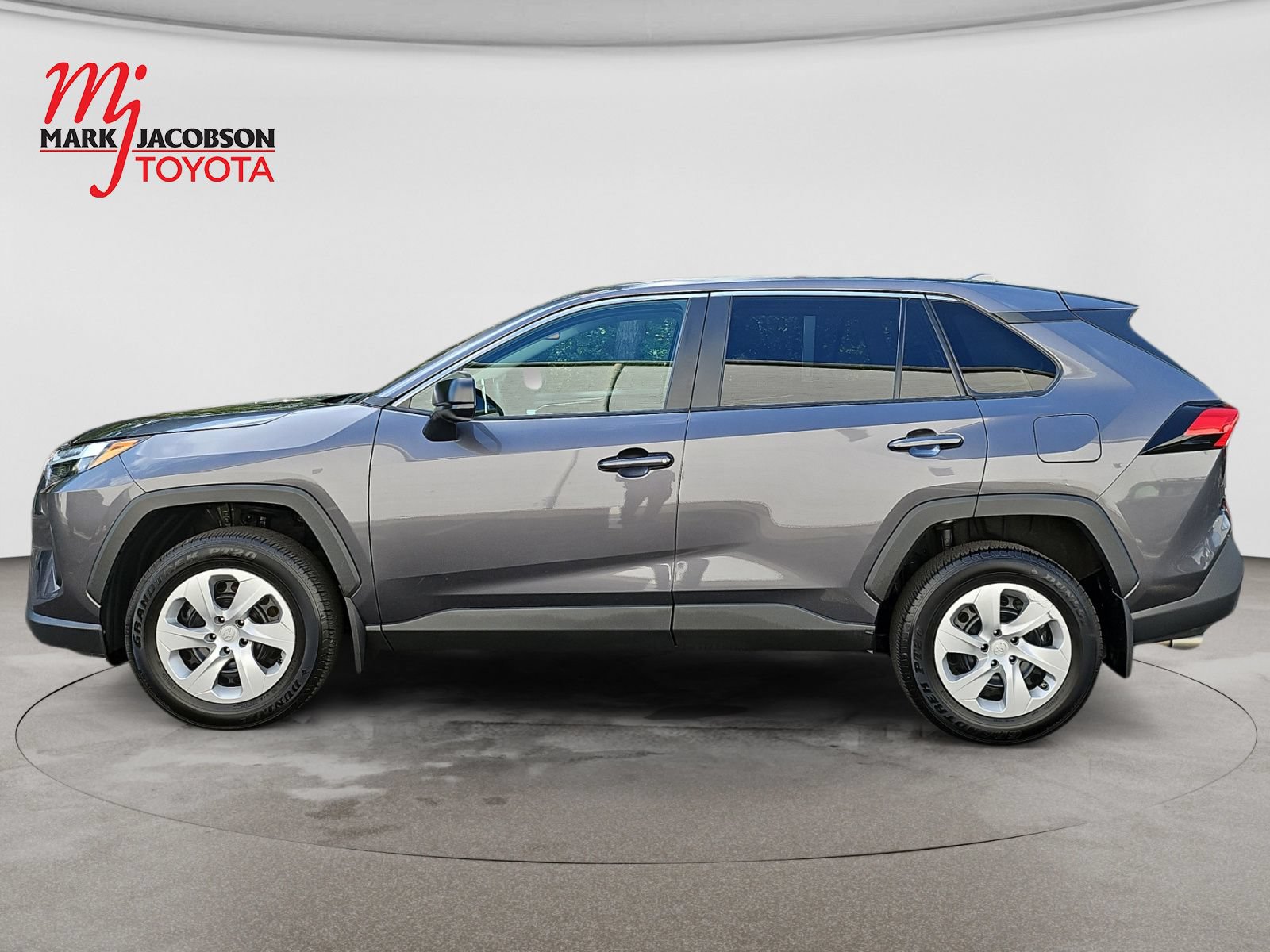 Used 2025 Toyota RAV4 LE AWD/4WD image 15