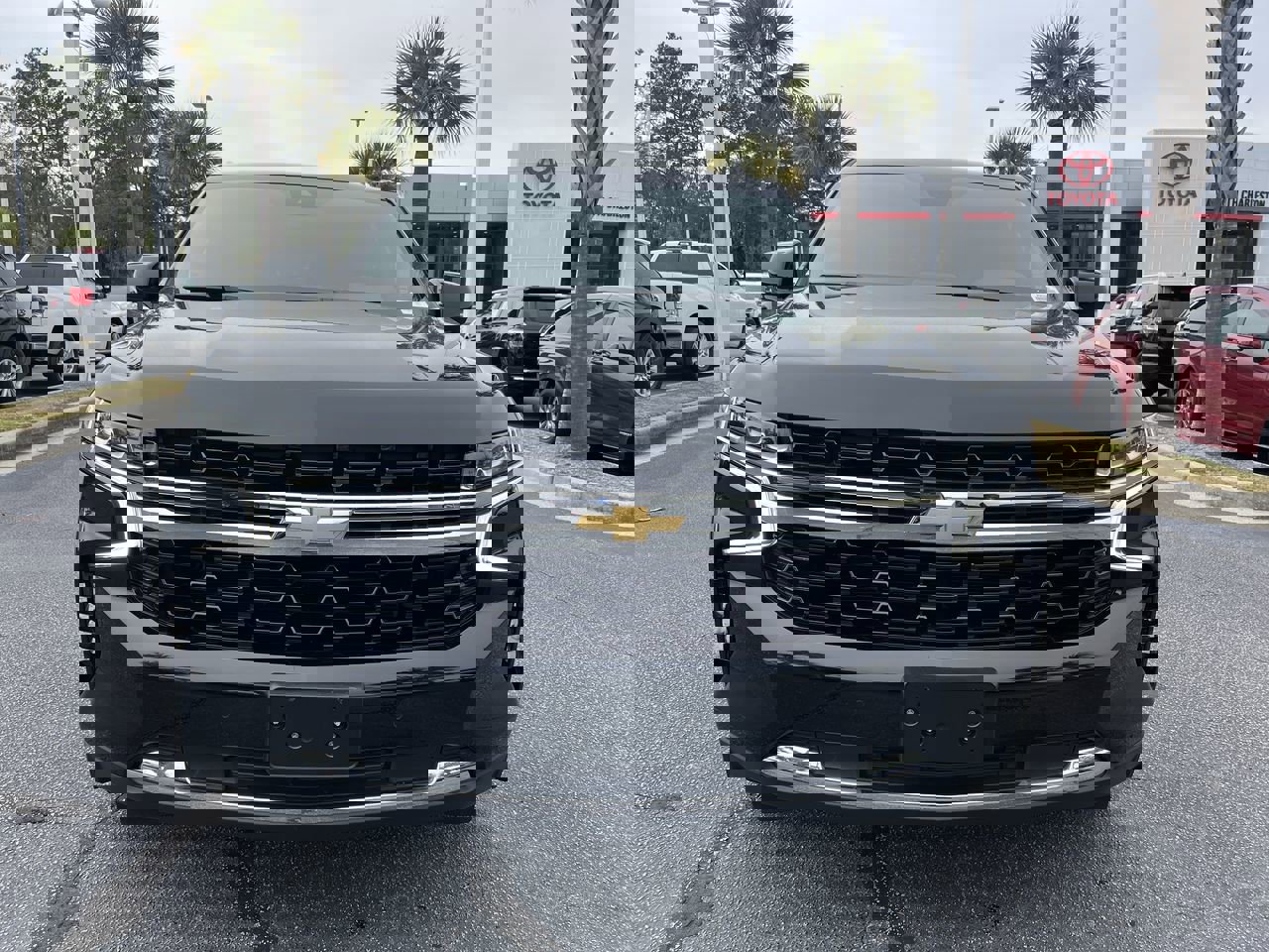 Used 2023 Chevrolet Suburban LS w/ Driver Alert Package image 3