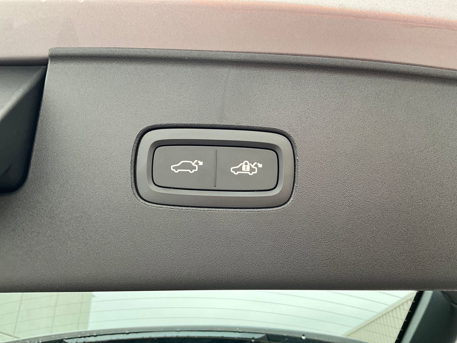 New 2026 Volvo EX90 Ultra image 23