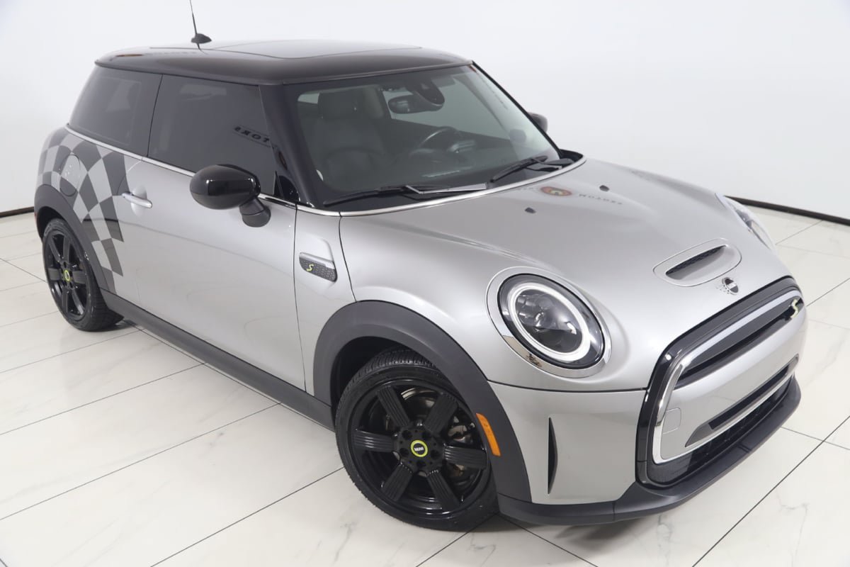 Used 2024 MINI Cooper SE FWD image 19