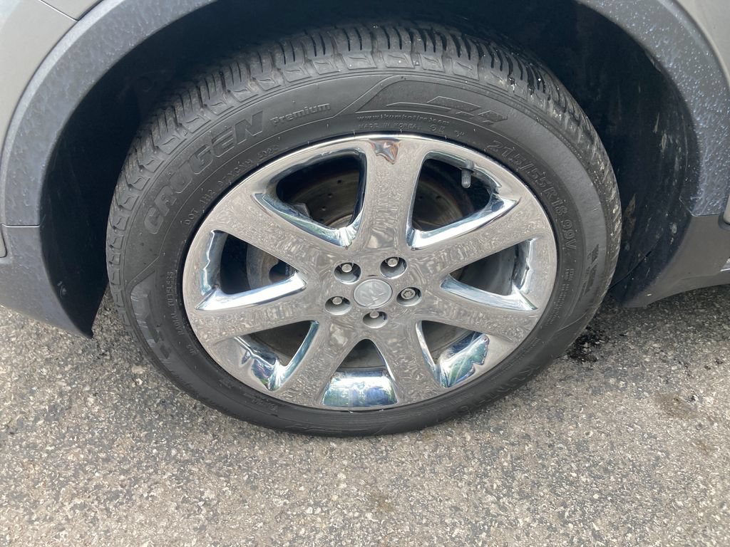 Used 2019 Buick Encore Essence w/ Experience Buick Package AWD/4WD image 34