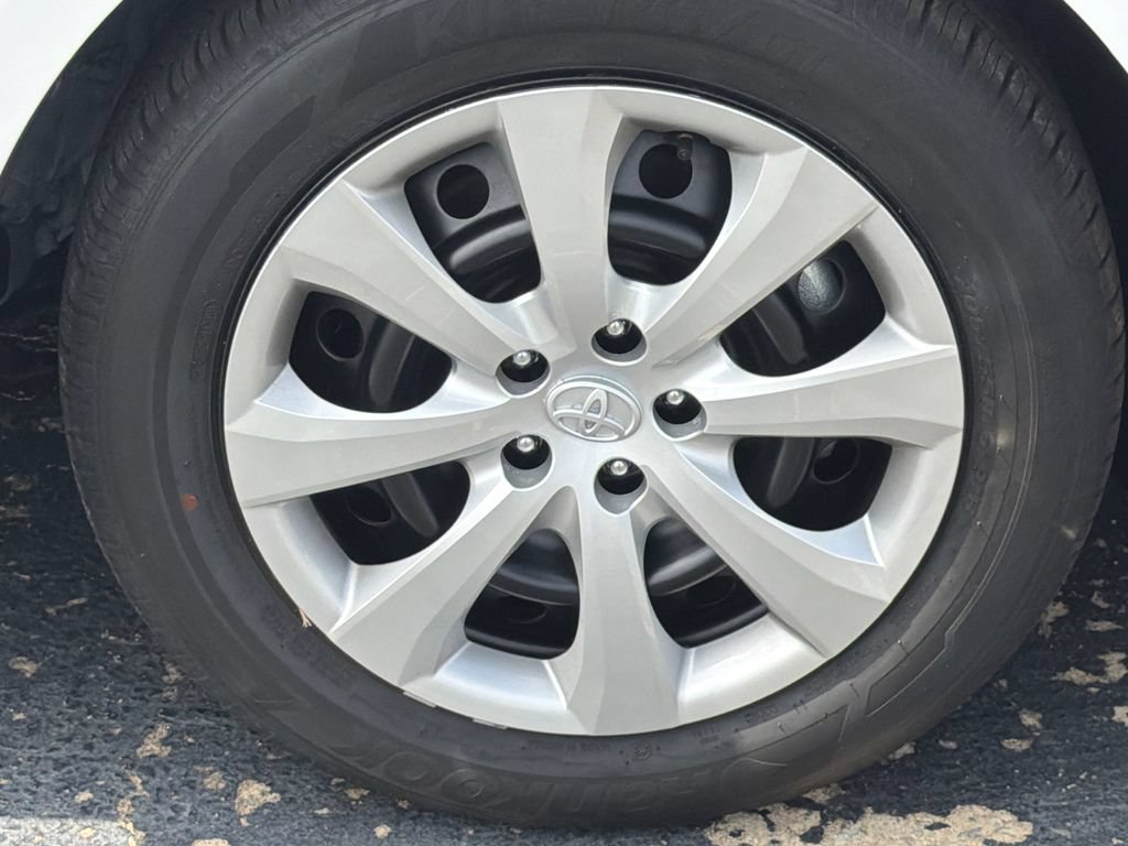 Used 2026 Toyota Corolla LE FWD image 14