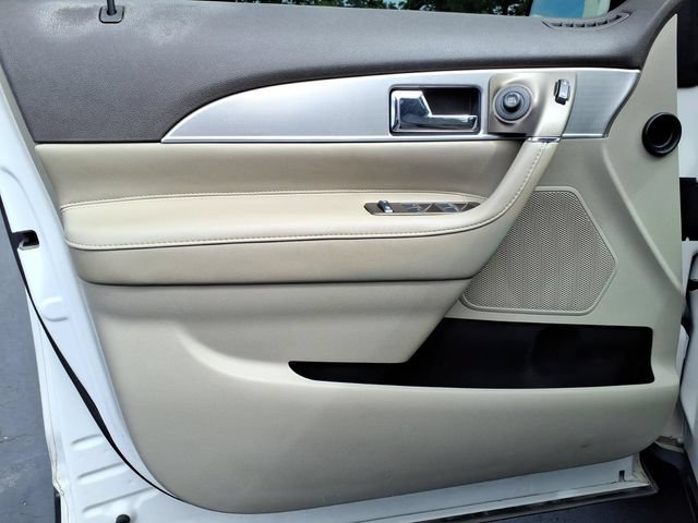 Used 2015 Lincoln MKX AWD w/ Equipment Group 102A image 10