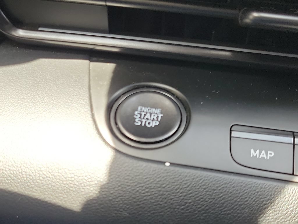 Used 2022 Hyundai Elantra N FWD image 27