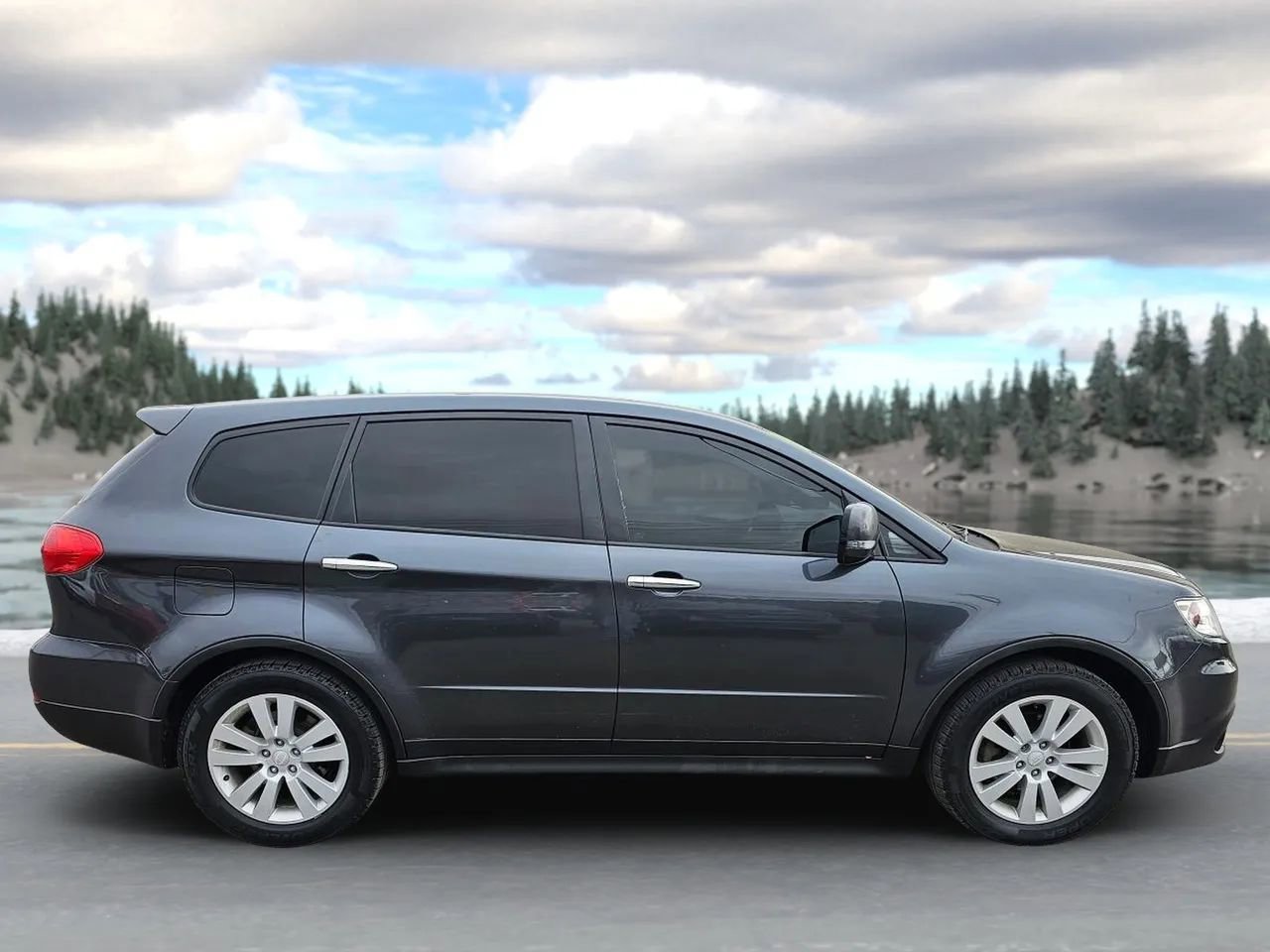 Used 2009 Subaru Tribeca Special Edition image 5