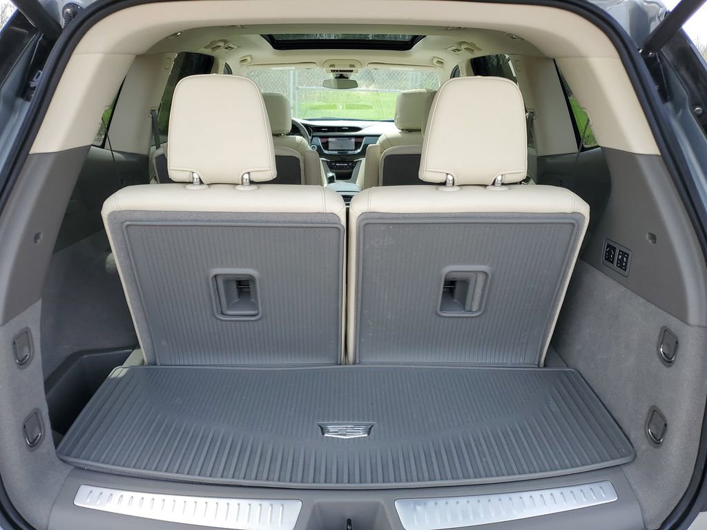 Used 2025 Cadillac XT6 Premium Luxury w/ LPO, Floor Liner Package AWD/4WD image 28
