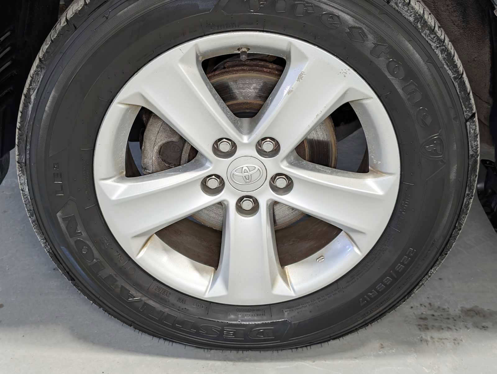 Used 2013 Toyota RAV4 XLE image 3