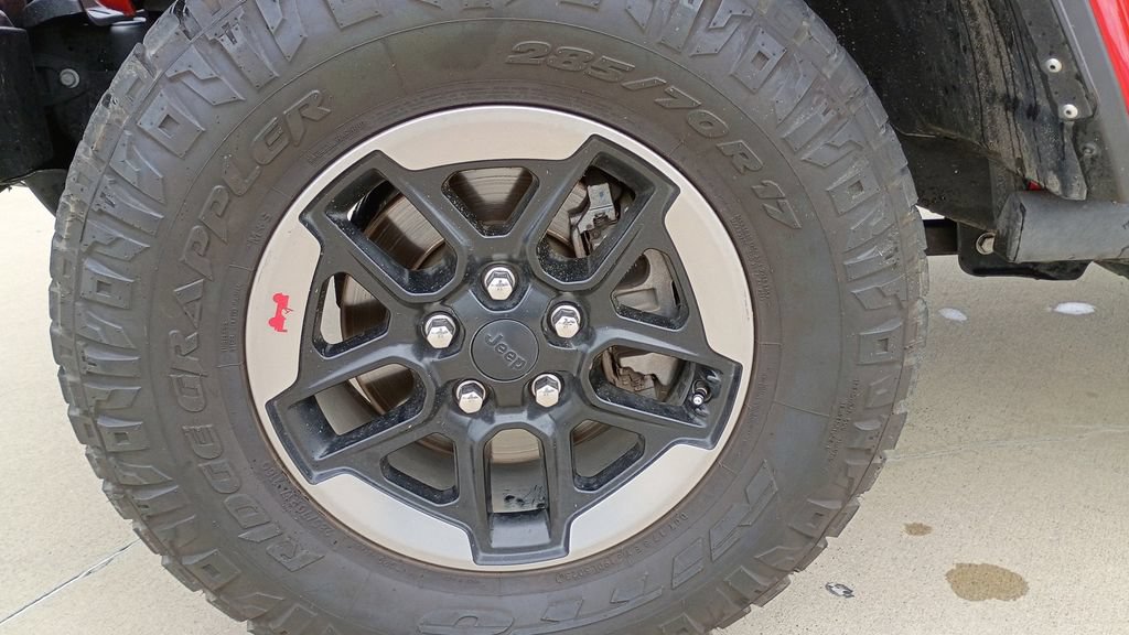 Used 2020 Jeep Wrangler Unlimited Sahara AWD/4WD image 11