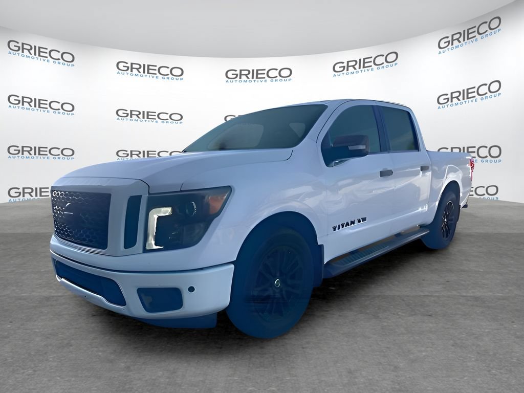 Used 2018 Nissan Titan SV w/ SV Convenience Package RWD image 3