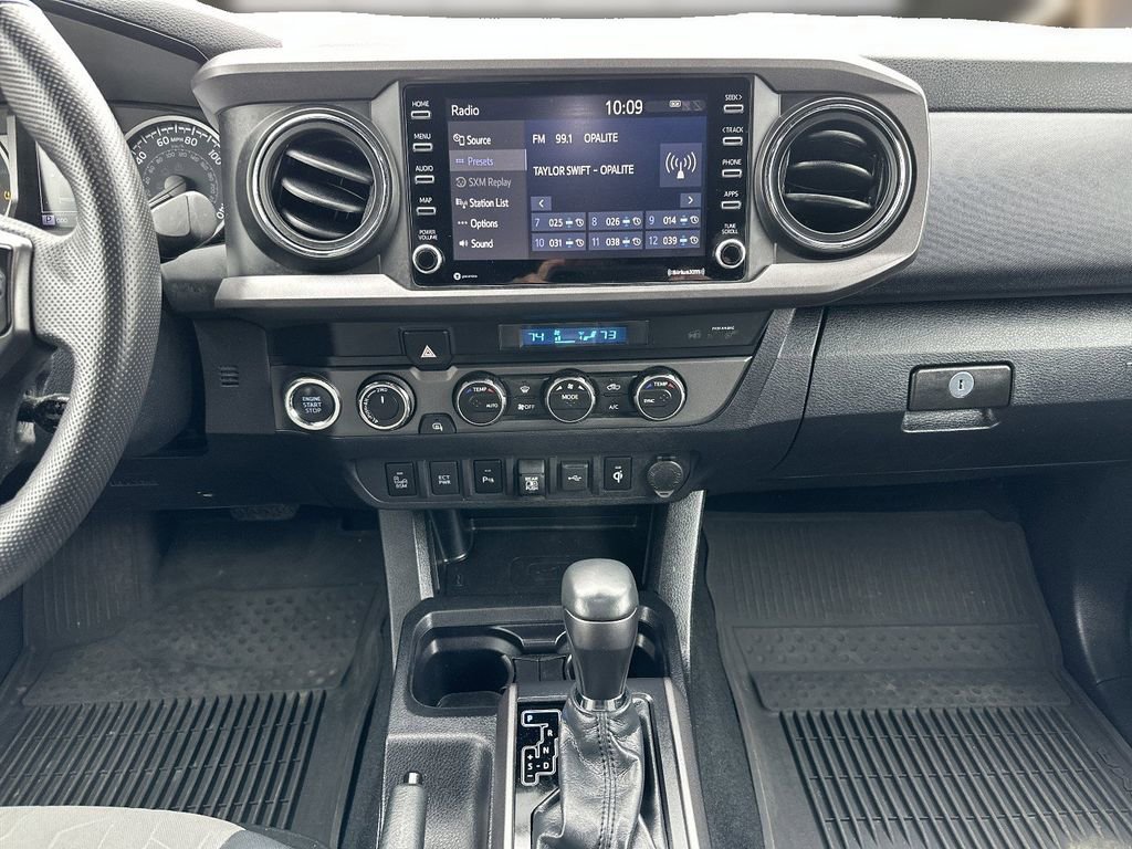 Used 2022 Toyota Tacoma TRD Sport w/ Technology Package image 8