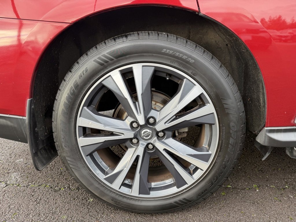 Used 2019 Nissan Pathfinder Platinum image 9