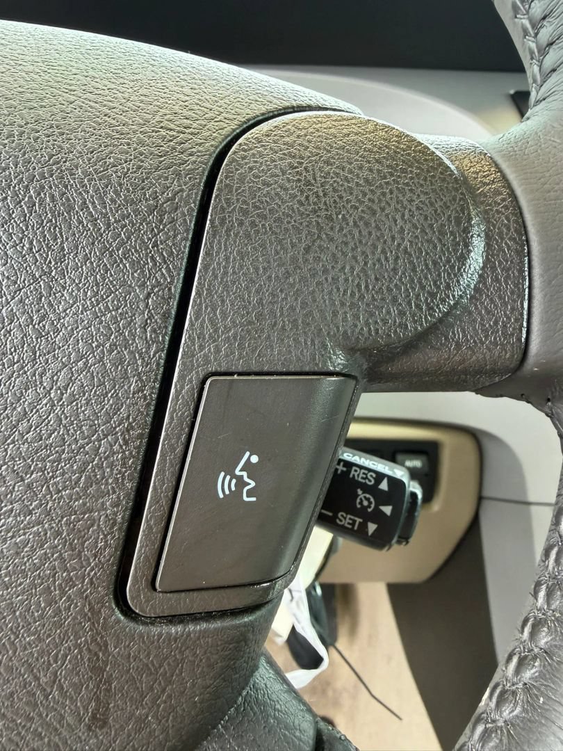 Used 2008 Toyota Sequoia SR5 AWD/4WD image 27