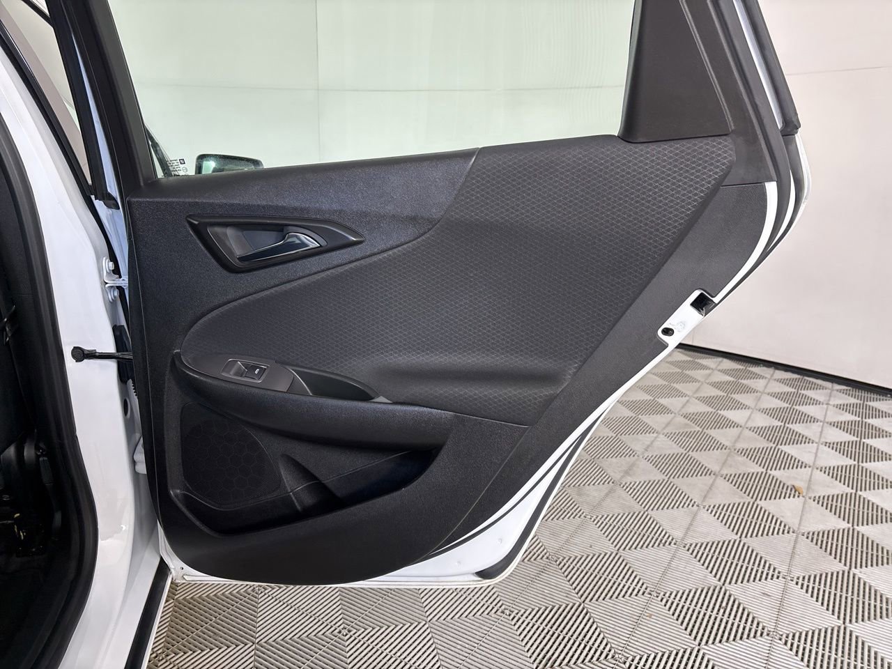 Used 2024 Chevrolet Malibu LT image 25