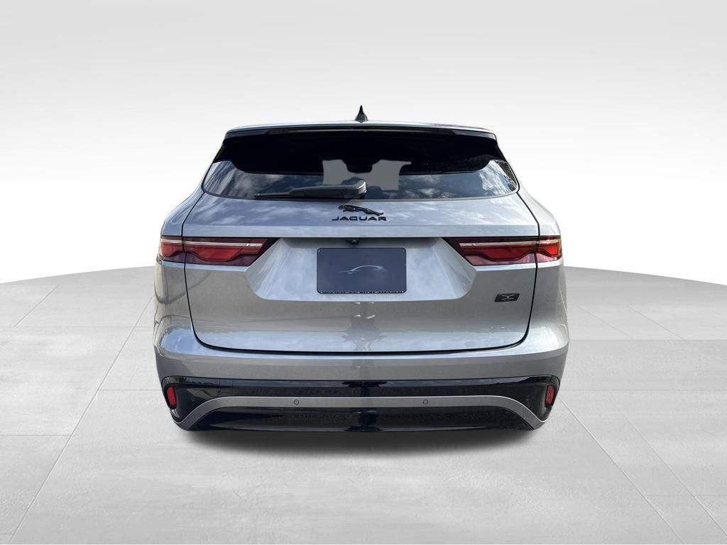 Used 2026 Jaguar F-PACE R-Dynamic S AWD/4WD image 8