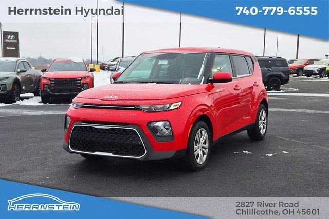 Used 2022 Kia Soul LX image 3
