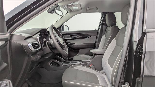 Used 2023 Chevrolet TrailBlazer LT w/ Convenience Package AWD/4WD image 14