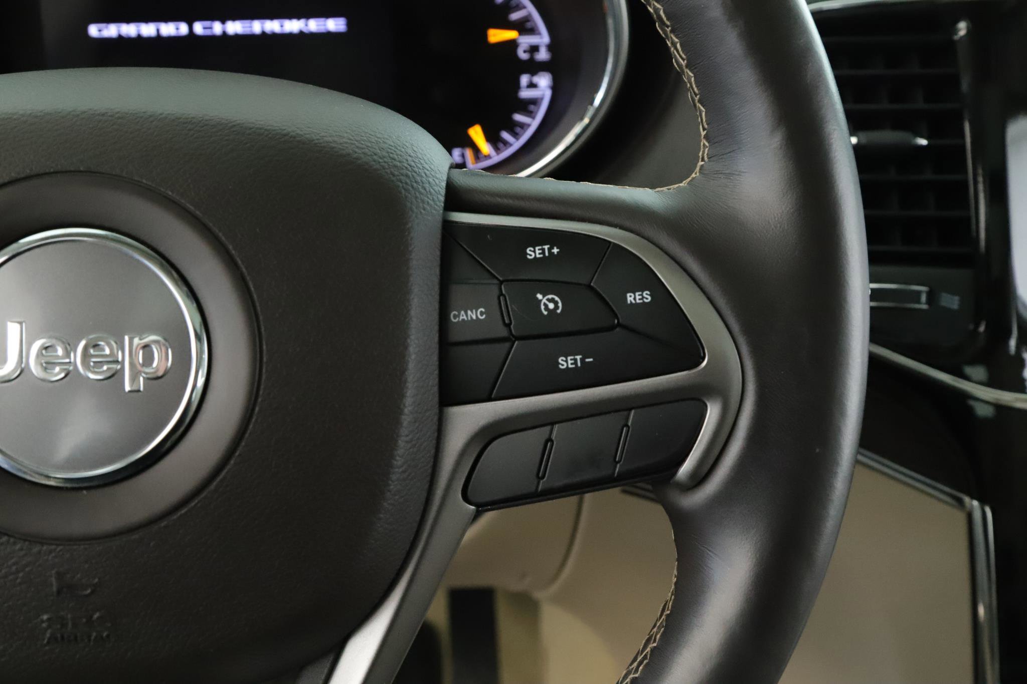 Used 2021 Jeep Grand Cherokee Overland image 10