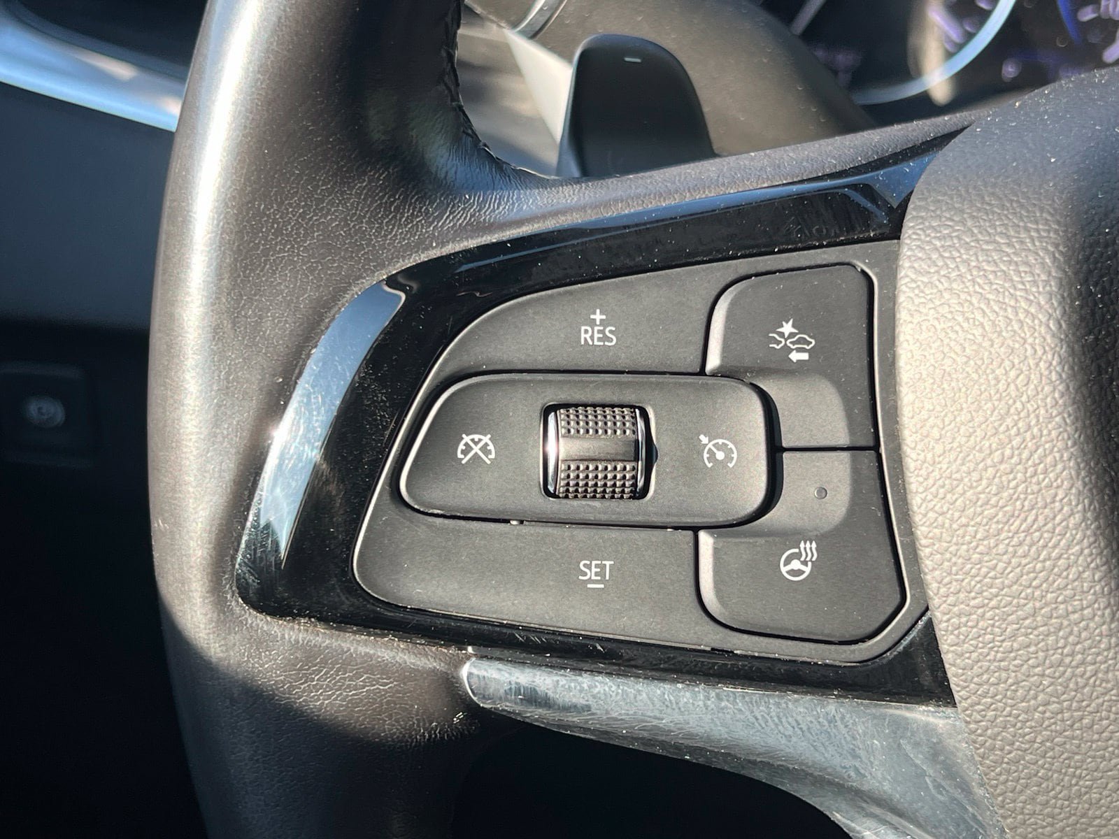 Used 2022 Buick Enclave Premium FWD image 31