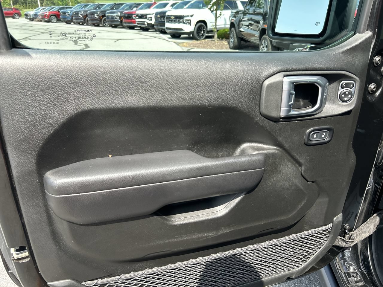Used 2023 Jeep Gladiator Rubicon AWD/4WD image 19