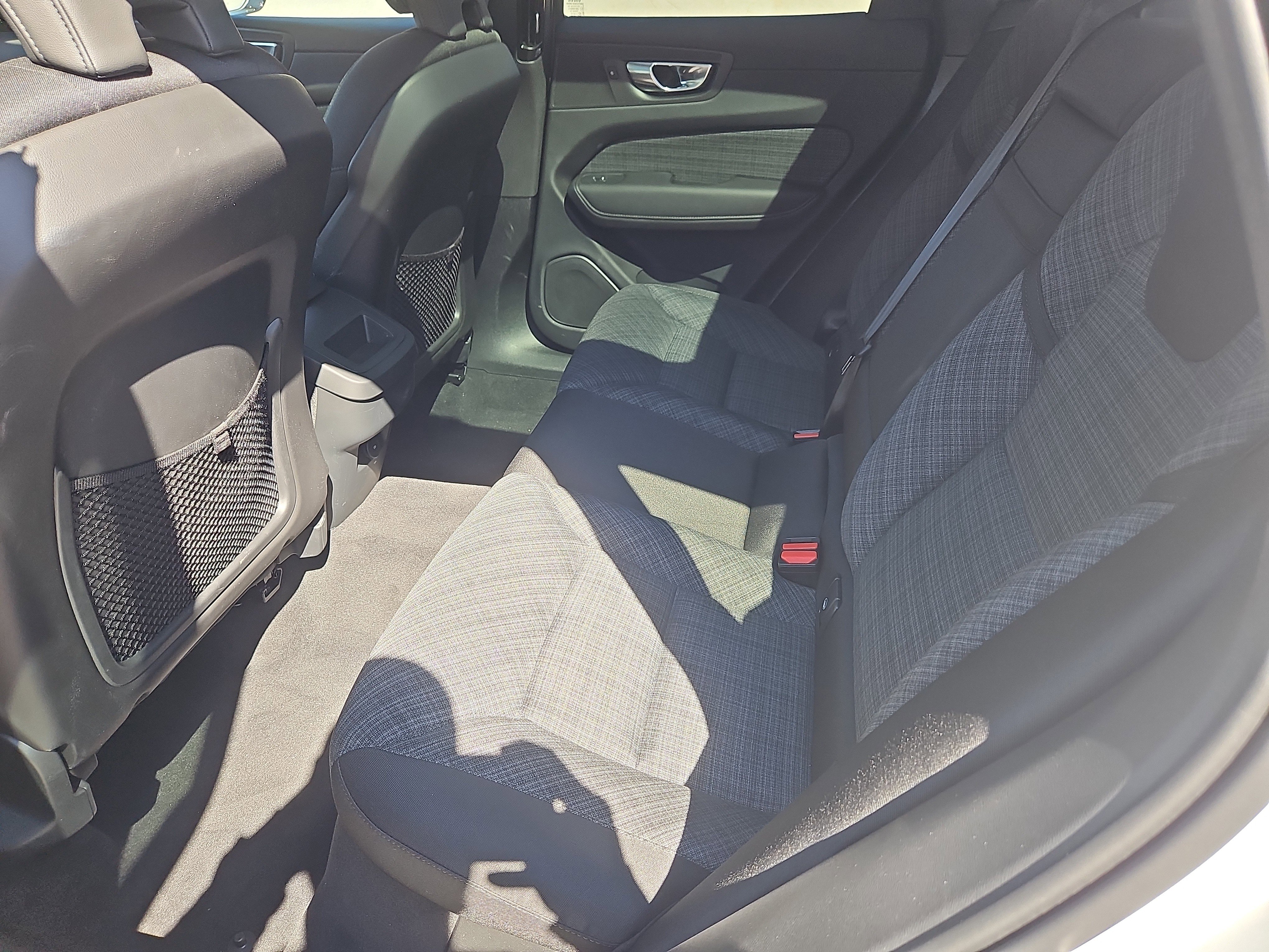 Used 2025 Volvo XC60 B5 Core AWD/4WD image 30