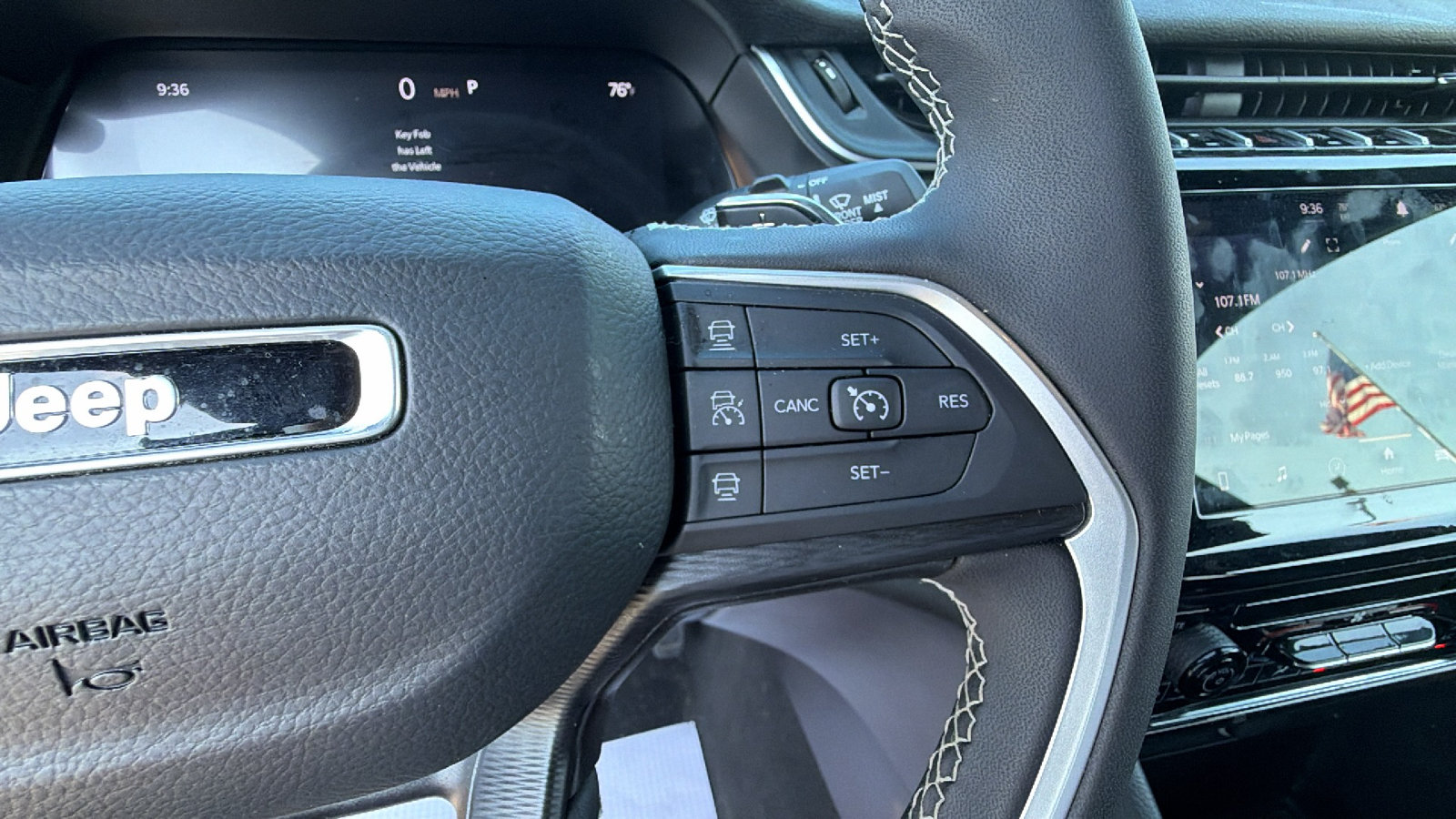 Used 2025 Jeep Grand Cherokee Laredo X RWD image 28